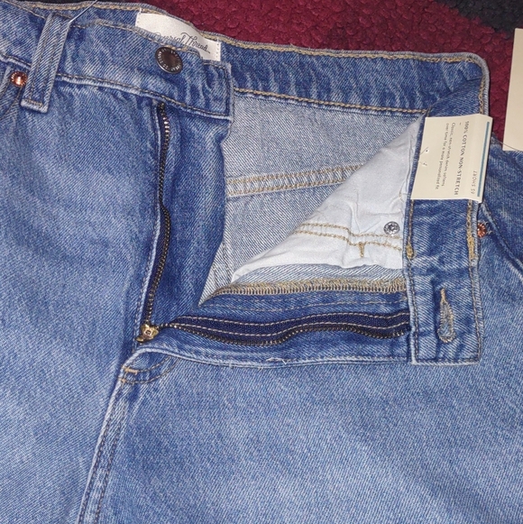 Universal Thread Goods Co 6 Short High Rise Easy Barrel Leg Slim Hip & Thigh NWT - Picture 9 of 16